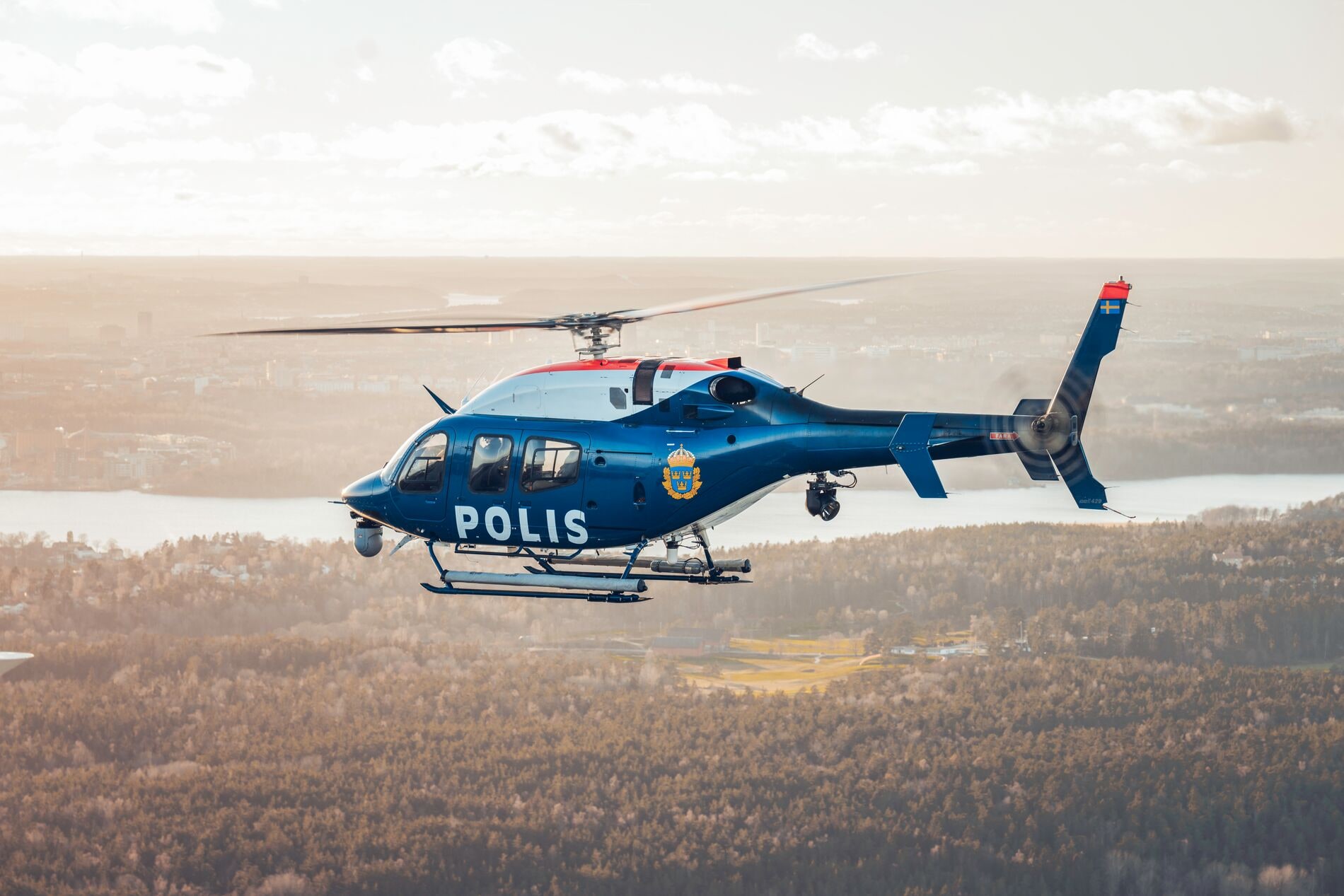 Schwedisch-Nationalpolizei-Bell-429-im-Flug-2
