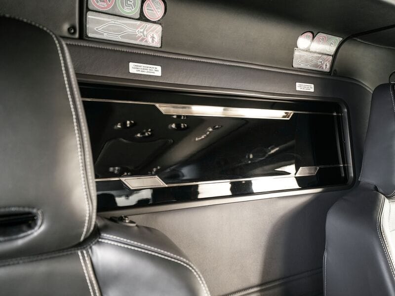 Bell 429 Designer Series – Staufach im hinteren Bereich