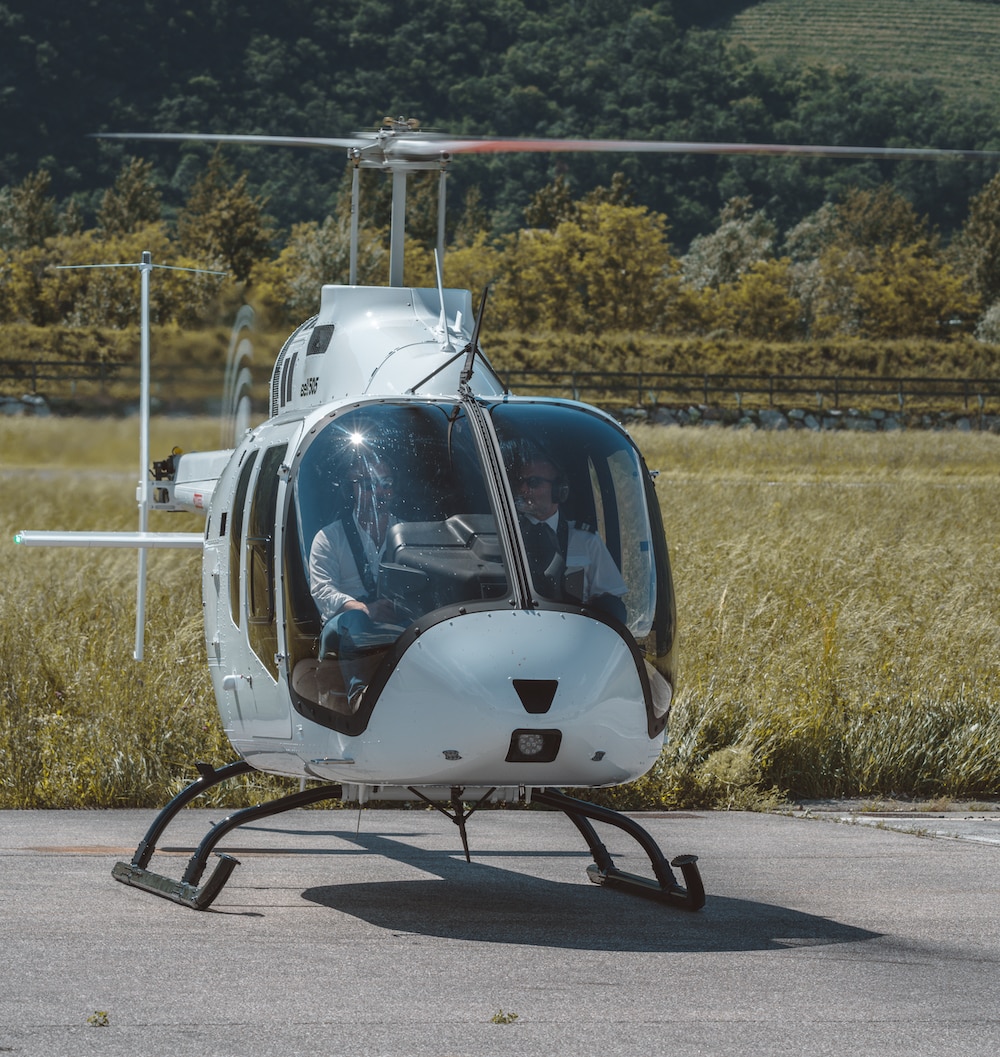 Ansicht des Elicompany Bell 505 auf dem Boden