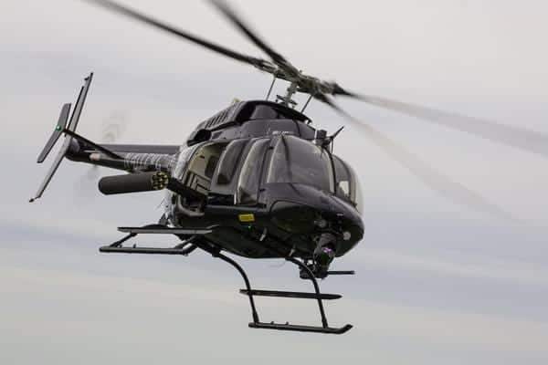 Bell-407M-Vorderansicht-im-Flug