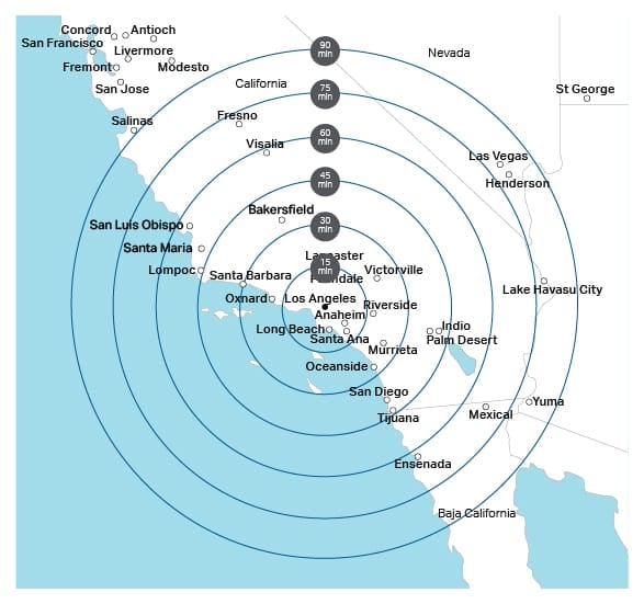 Bell 429 über Los Angeles Reichweitenringen